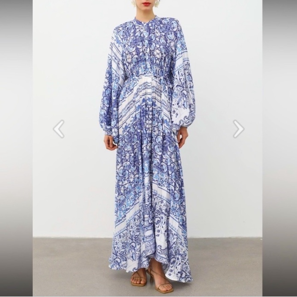 CHICWISH Blue White Tile Italian Print Pleated Long Sleeve Maxi Dress